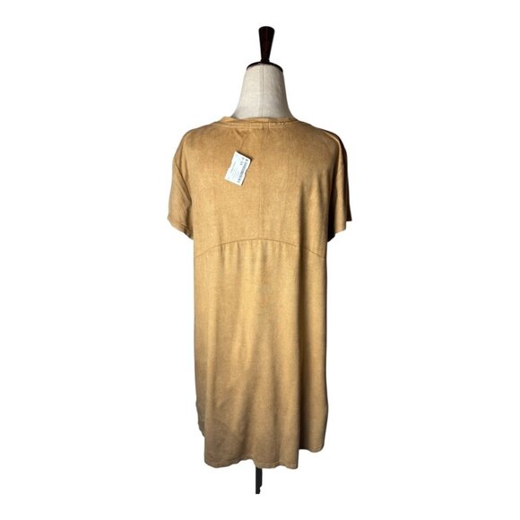Dylan Shirt Women Medium Tan Golden Brown Short Sleeve Faux Suede Tee NWT Preppy - Picture 2 of 10
